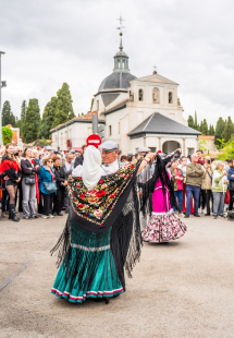 Entre chotis y verbenas, San Isidro baila su rica tradición folclórica